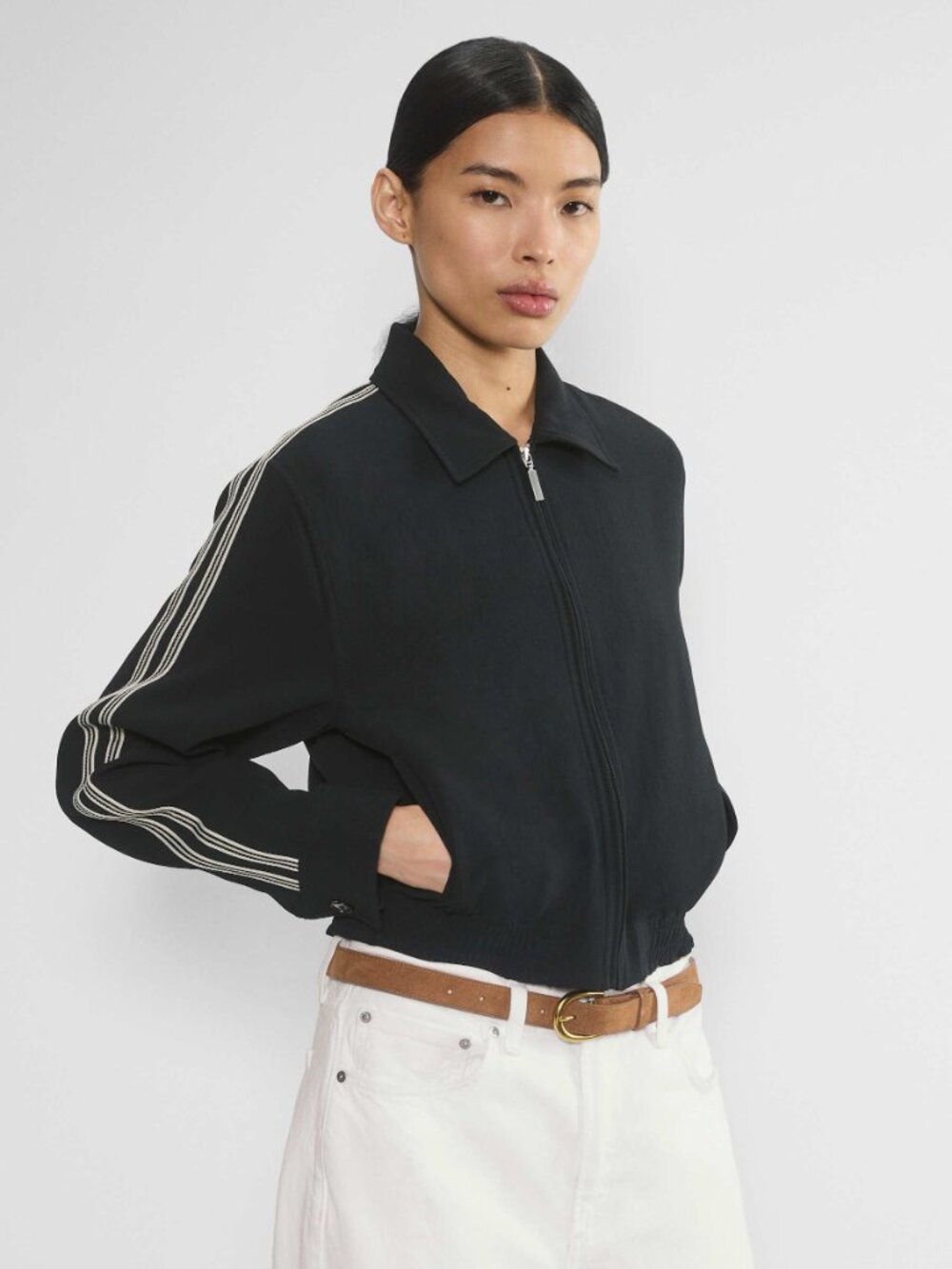 Aritzia Jules Jacket - Black - Size Medium